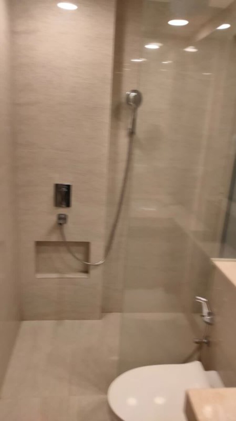 Bathroom, castle-rock 2 Bedroom 629 Sq.Ft. Apartment In Powai Mumbai 9816841