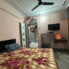1 RkBuilder Floor For Rent in Katwaria Sarai