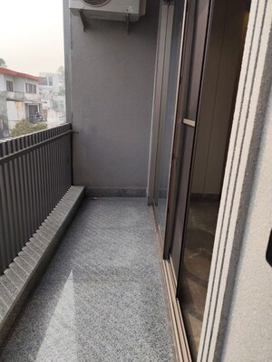 Building Lobby in 3 BHK Builder Floor at Safdarjung Enclave – for Sale