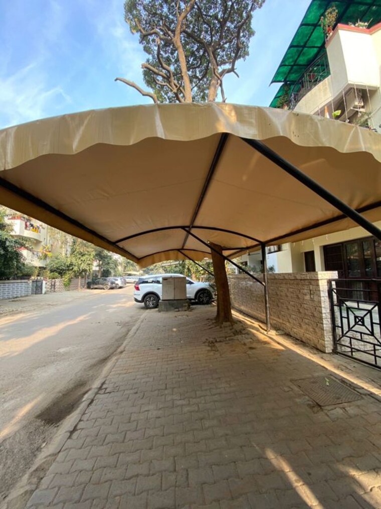  Parking, mayfield garden 2 Bedroom 200 Sq.Yd. Builder Floor In Mayfield Garden Gurgaon 9816840