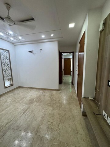 Room in 3 BHK Builder Floor at Paschim Vihar – for Rent