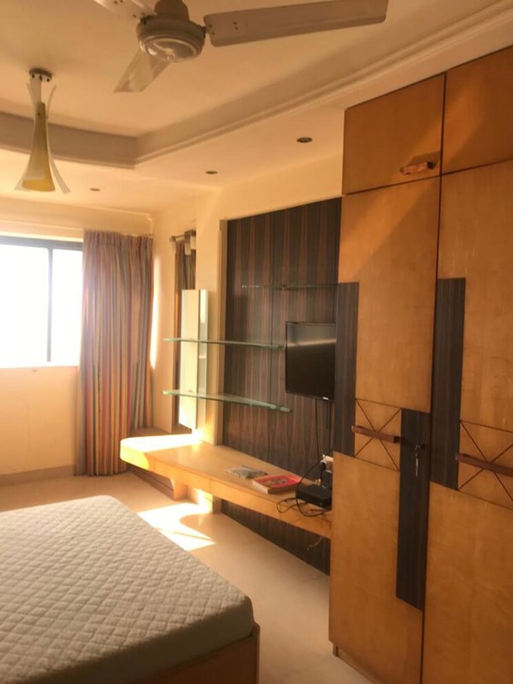 Living Room, ashford-casa-grande 3 Bedroom 1915 Sq.Ft. Apartment In Lower Parel Mumbai 9816980