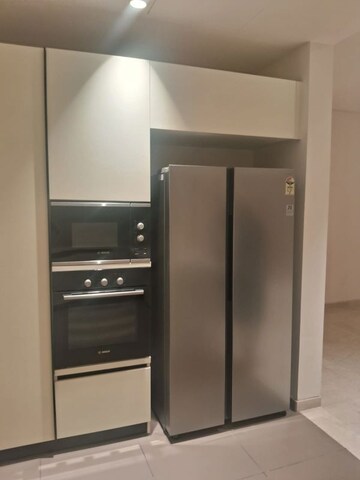 Room in 3 BHK Apartment at Purva Palm Beach, Hennur Road – for Rent