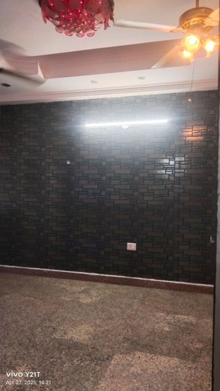 Room, saket 2 Bedroom 798 Sq.Ft. Builder Floor In Saket Delhi 9817123