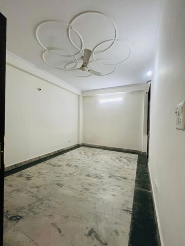 Room in 3 BHK Builder Floor at Saket – for Rent