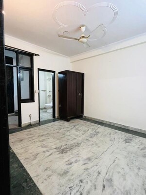3 BHK Builder Floor For Rent in Saket