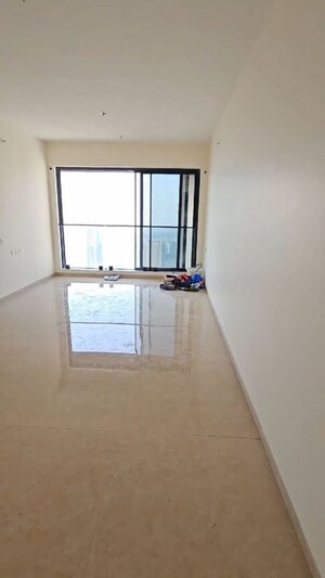 Room in 3 BHK Apartment at Dosti Eastern Bay Phase 1, Wadala – for Rent