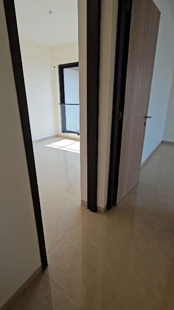 Room in 3 BHK Apartment at Dosti Eastern Bay Phase 1, Wadala – for Rent