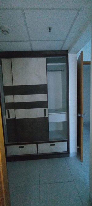 Furnished Amenities in 4 BHK Apartment at Mantri Pinnacle, Hulimavu – for Rent