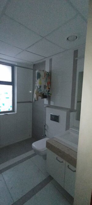 Bathroom in 4 BHK Apartment at Mantri Pinnacle, Hulimavu – for Rent