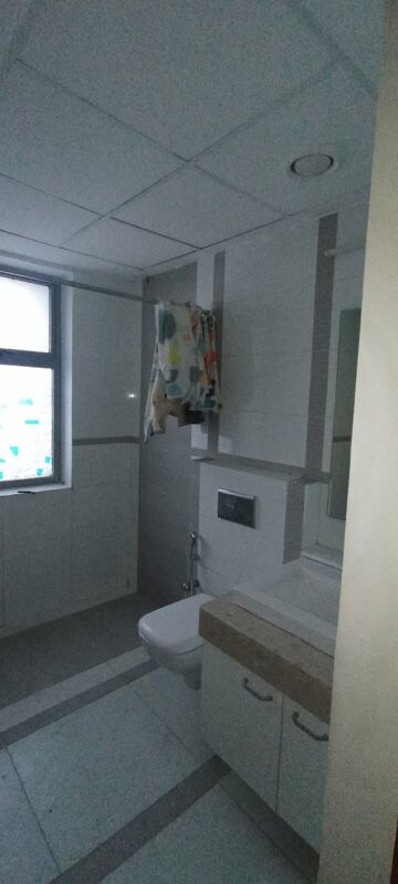 Bathroom in 4 BHK Apartment at Mantri Pinnacle, Hulimavu – for Rent