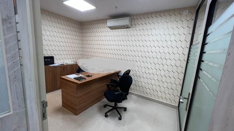 Team Area, sector v Commercial Office Space 1000 Sq.Ft. In Sector V Kolkata 9817292