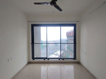 Room in 3 BHK Apartment at Dosti Eastern Bay Phase 1, Wadala – for Rent