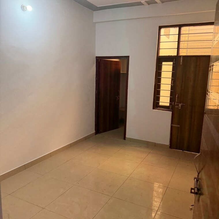 Room, modipuram 2 Bedroom 900 Sq.Ft. Apartment In Modipuram Meerut 9817362