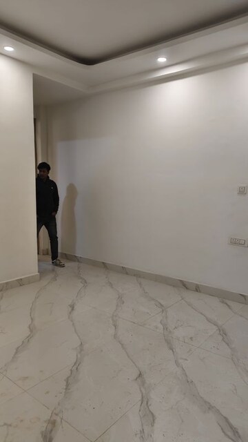 Room in 1 BHK Builder Floor at Saket – for Sale