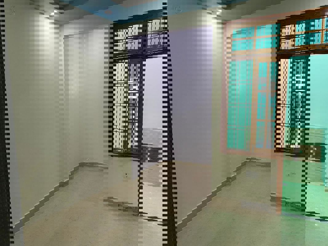 Room in 2 BHK Independent House at Gomti Nagar – for Sale