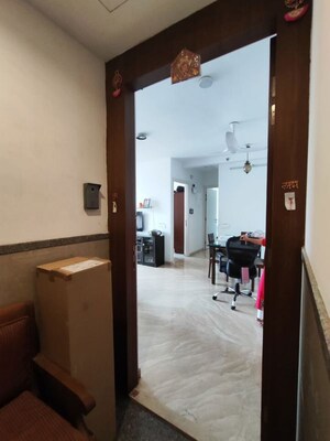 Room in 2 BHK Apartment at Hiranandani Delanna, Ghodbunder Road – for Rent