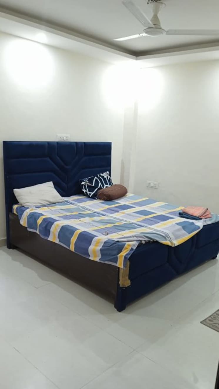 Bedroom, east of kailash 1 Bedroom 450 Sq.Ft. Builder Floor In East Of Kailash Delhi 9817545