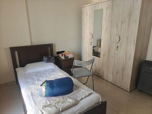 Bedroom in 3 BHK Apartment at Santacruz West – for Rent