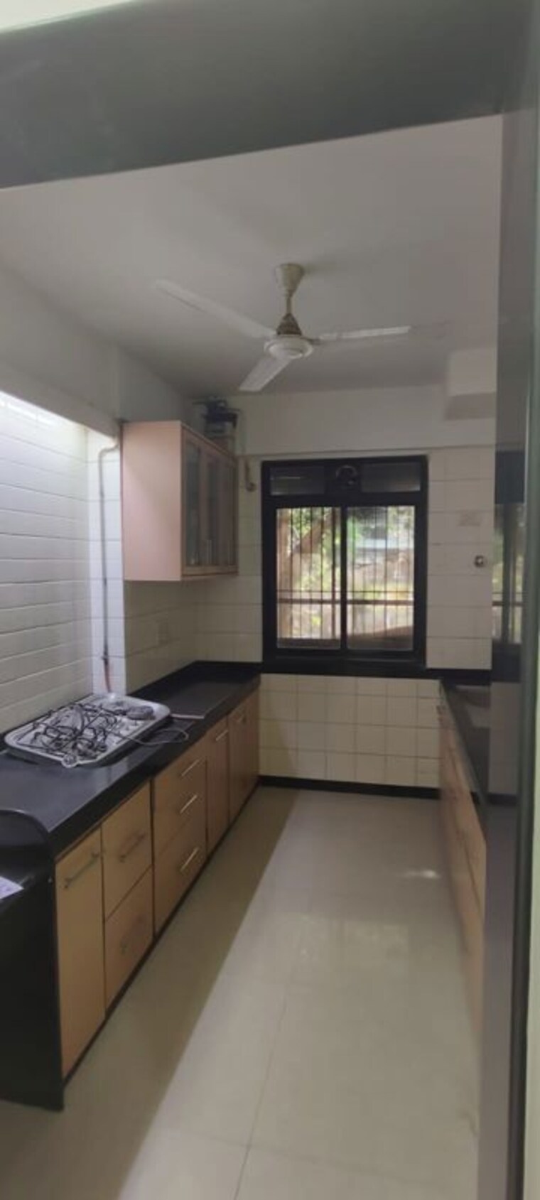 Kitchen, ajmera-golden-rays 3 Bedroom 1100 Sq.Ft. Apartment In Andheri West Mumbai 9817651