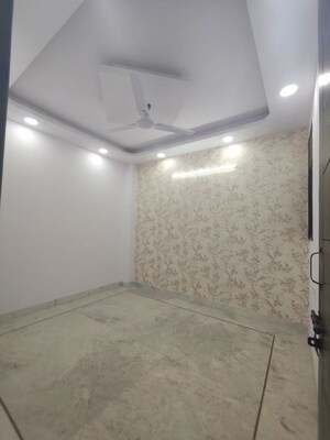 Room in 3 BHK Builder Floor at Govindpuri – for Sale