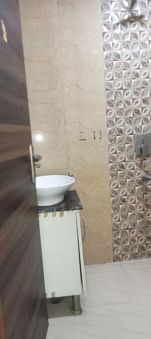 Master Bedroom in 2 BHK Builder Floor at Panchsheel Vihar – for Rent