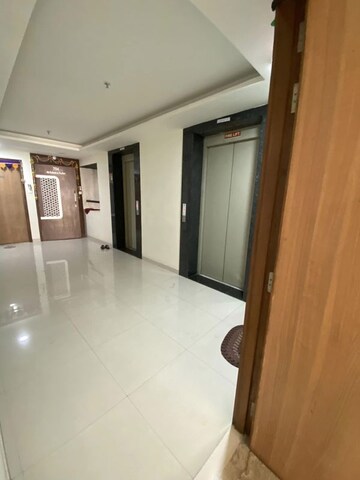 Room in 2 BHK Apartment at Godrej Prime, Chembur – for Rent