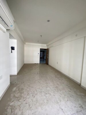 Room in 2 BHK Apartment at Godrej Prime, Chembur – for Rent