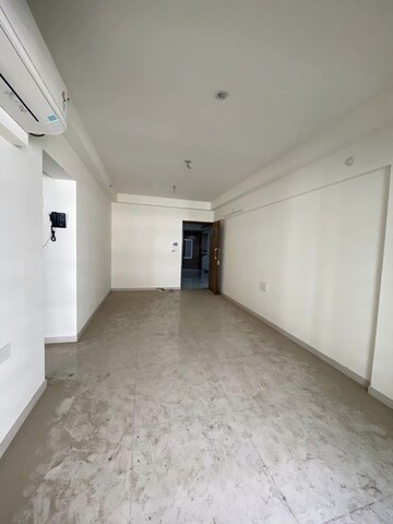 Room in 2 BHK Apartment at Godrej Prime, Chembur – for Rent