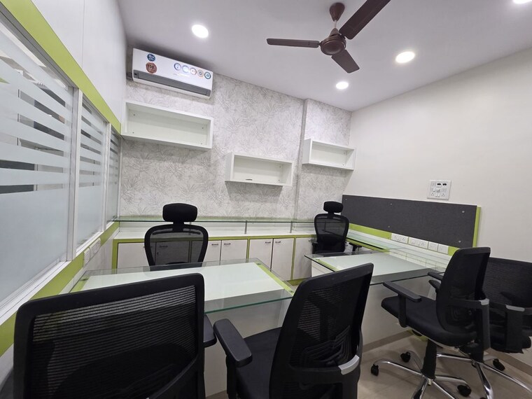 Team Area, corporate-avenue Commercial Office Space 640 Sq.Ft. In Goregaon East Mumbai 9818017