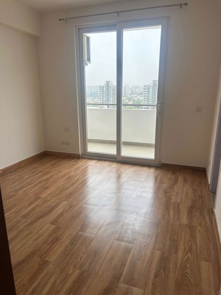 Room, emaar-the-palm-drive-palm-studios 2 Bedroom 1200 Sq.Ft. Apartment In Sector 66 Gurgaon 9818035