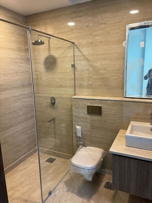 Bathroom in 4 BHK Apartment at Ambience Creacions, Sector 22 – for Rent