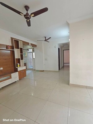 Room in 3 BHK Apartment at Gaur City-2, Gaur City 2 – for Rent