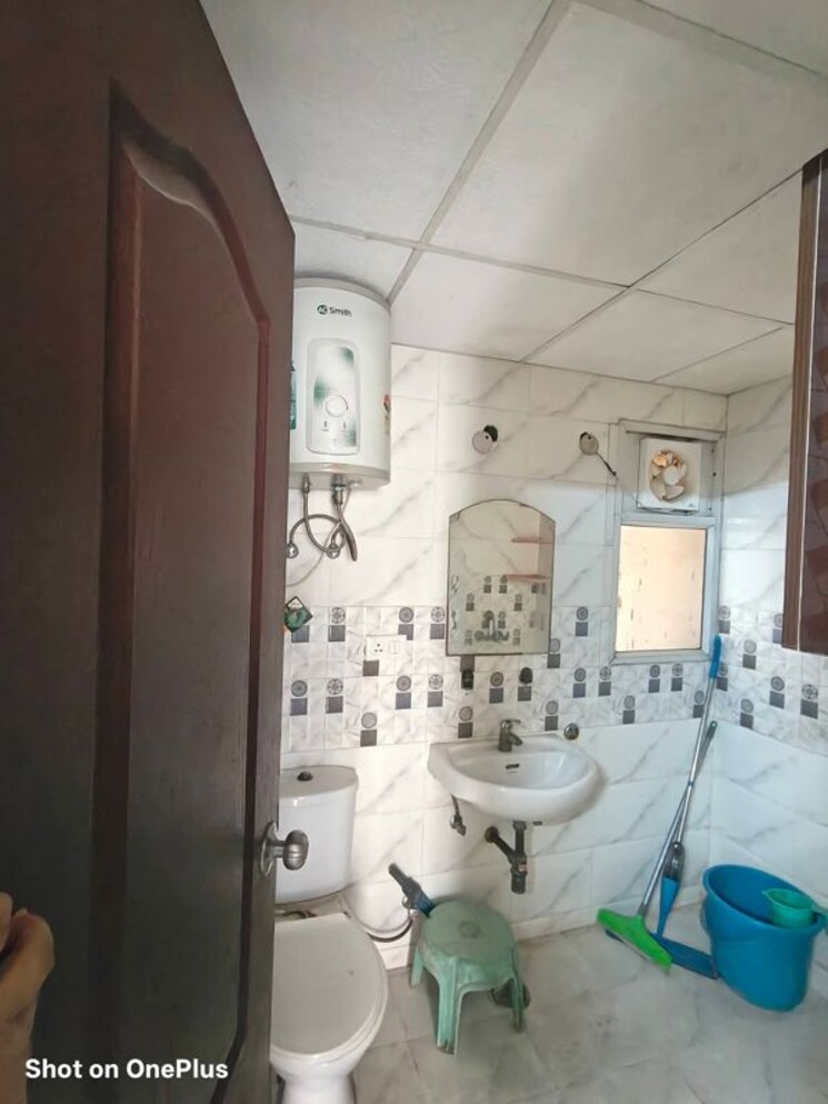 Bathroom, gaur-city-2 3 Bedroom 1275 Sq.Ft. Apartment In Gaur City 2 Greater Noida 9818057