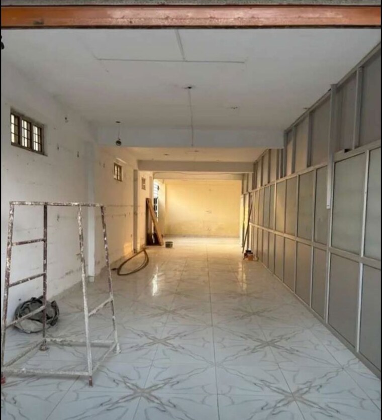 Exterior View, hazratganj Commercial Office Space 1400 Sq.Ft. In Hazratganj Lucknow 9818059