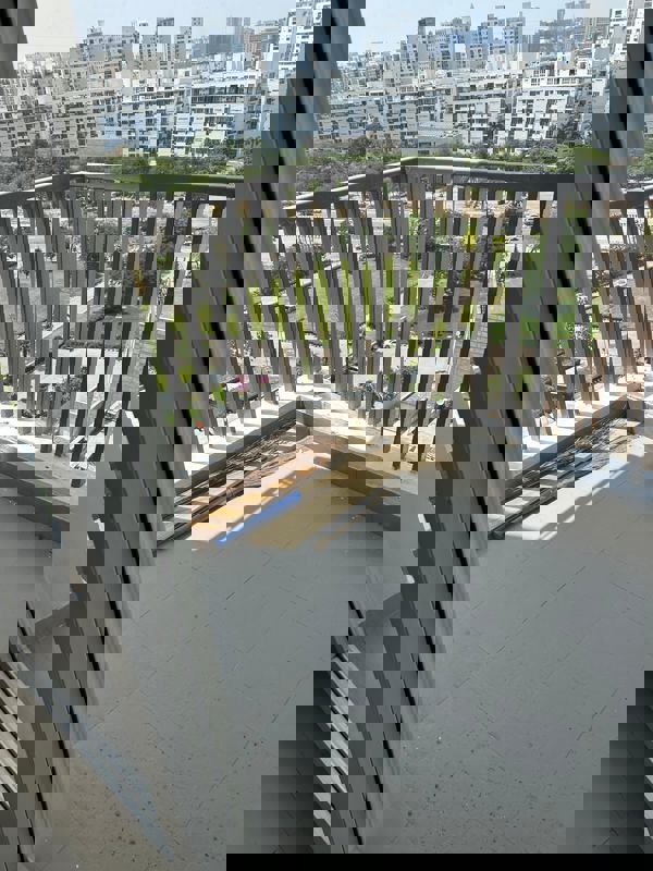 3 BHK + Servant Room 1950 Sq.Ft. Apartment in Emaar The Palm Drive-The Premier Terraces