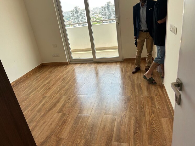 Room, emaar-the-palm-drive-the-premier-terraces 3 Bedroom 1950 Sq.Ft. Apartment In Sector 66 Gurgaon 9818109