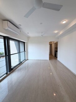 2 BHK Apartment For Rent in S Raheja Silver Rock