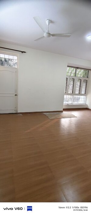 Room in 4 BHK Independent House at Sector 48 – for Rent