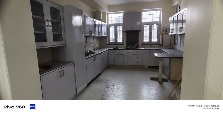 Kitchen, sector 48 4 Bedroom 450 Sq.Mt. Independent House In Sector 48 Noida 9818122