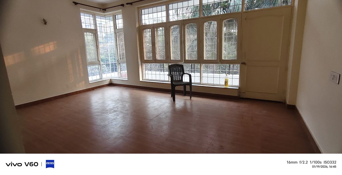 4 BHK + Servant Room Independent House For Rent in Sector 48