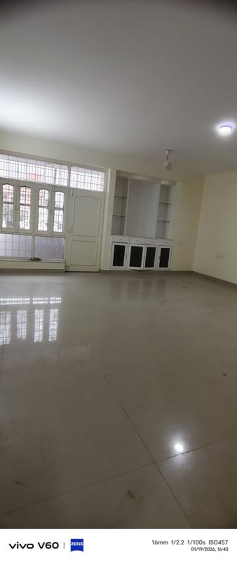 Room, sector 48 4 Bedroom 450 Sq.Mt. Independent House In Sector 48 Noida 9818122