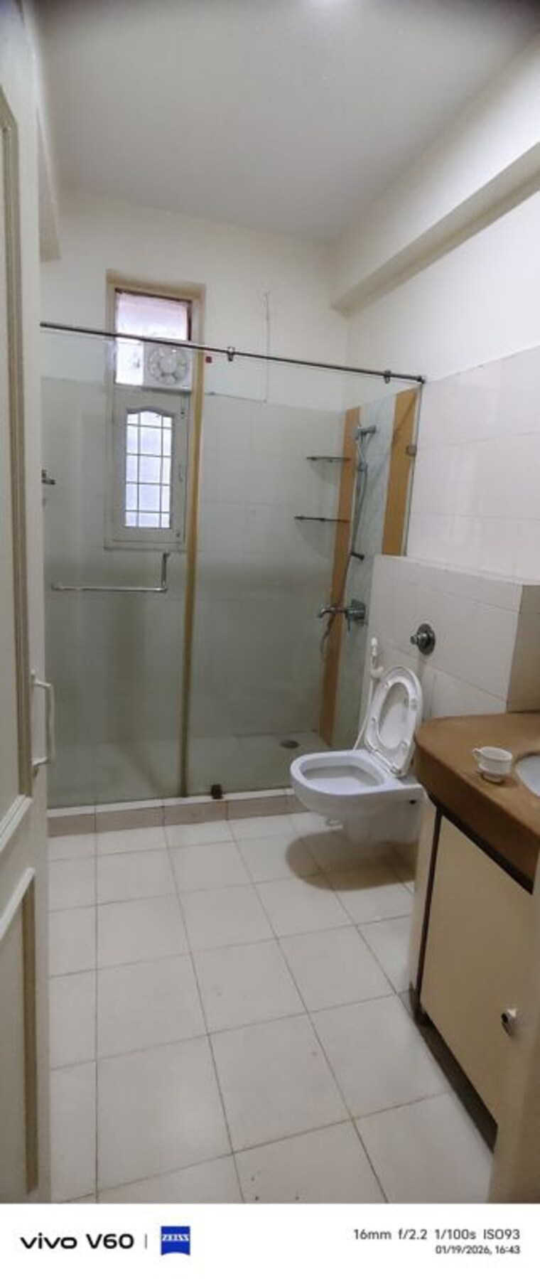 Bathroom, sector 48 4 Bedroom 450 Sq.Mt. Independent House In Sector 48 Noida 9818122