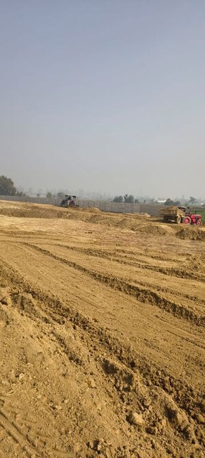 Plot Area in  Plot at Kasna Industrial Area, Kasna – for Sale