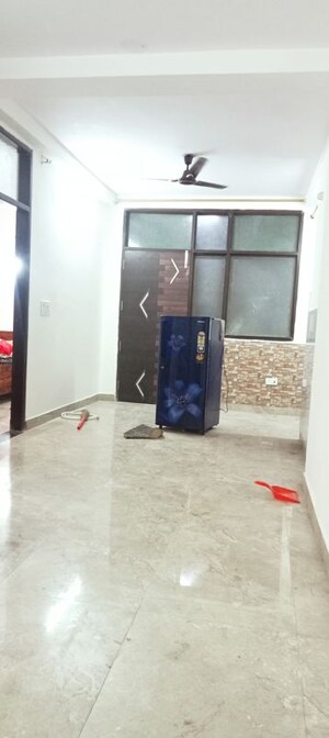 Parking in 2 BHK Builder Floor at Panchsheel Vihar – for Rent