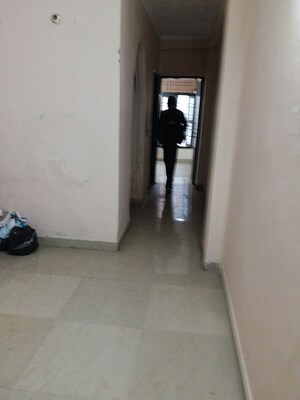 Room in 1 BHK Builder Floor at Paryavaran Complex – for Rent