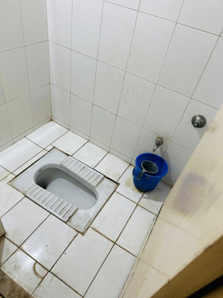 Bathroom, karve nagar 1 Bedroom 550 Sq.Ft. Apartment In Karve Nagar Pune 9551165