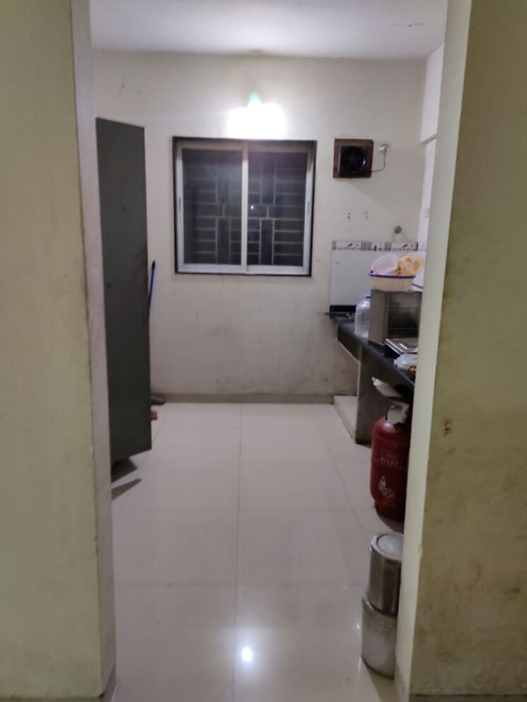 Bathroom, phadnis-sahil-serene 2 Bedroom 1000 Sq.Ft. Apartment In Baner Pune 9818154