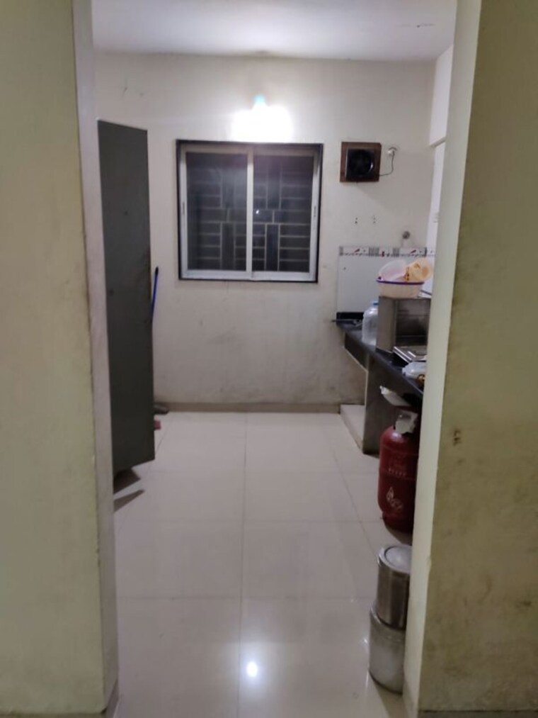 Bathroom, phadnis-sahil-serene 2 Bedroom 1000 Sq.Ft. Apartment In Baner Pune 9818154