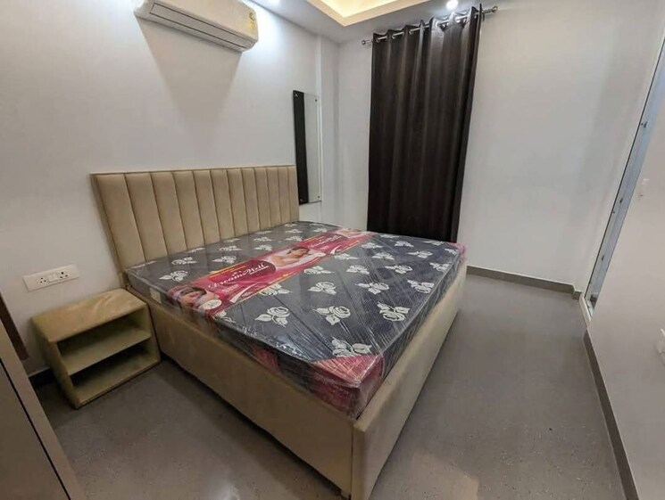 Bedroom, saket 1 Bedroom 500 Sq.Ft. Apartment In Saket Delhi 9818166